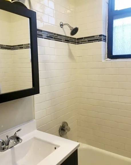 Chicago, IL 60657,3345 N Marshfield Avenue #102