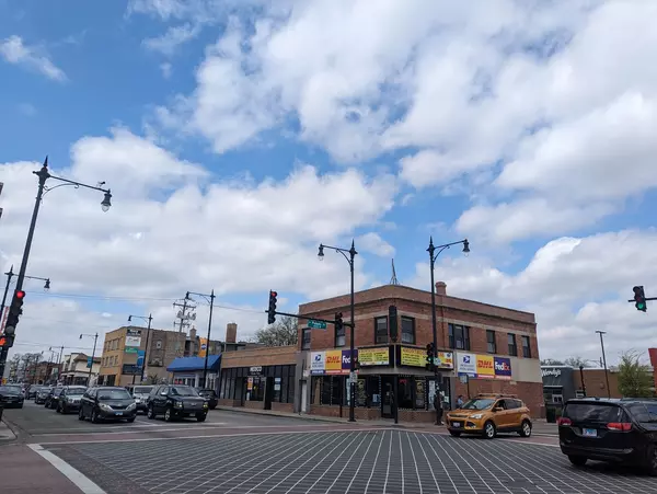 Chicago, IL 60641,4004-4008 W Montrose Avenue