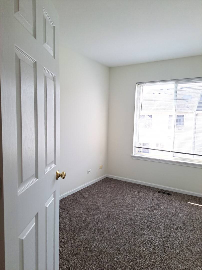 Pingree Grove, IL 60140,895 Clover Lane #895