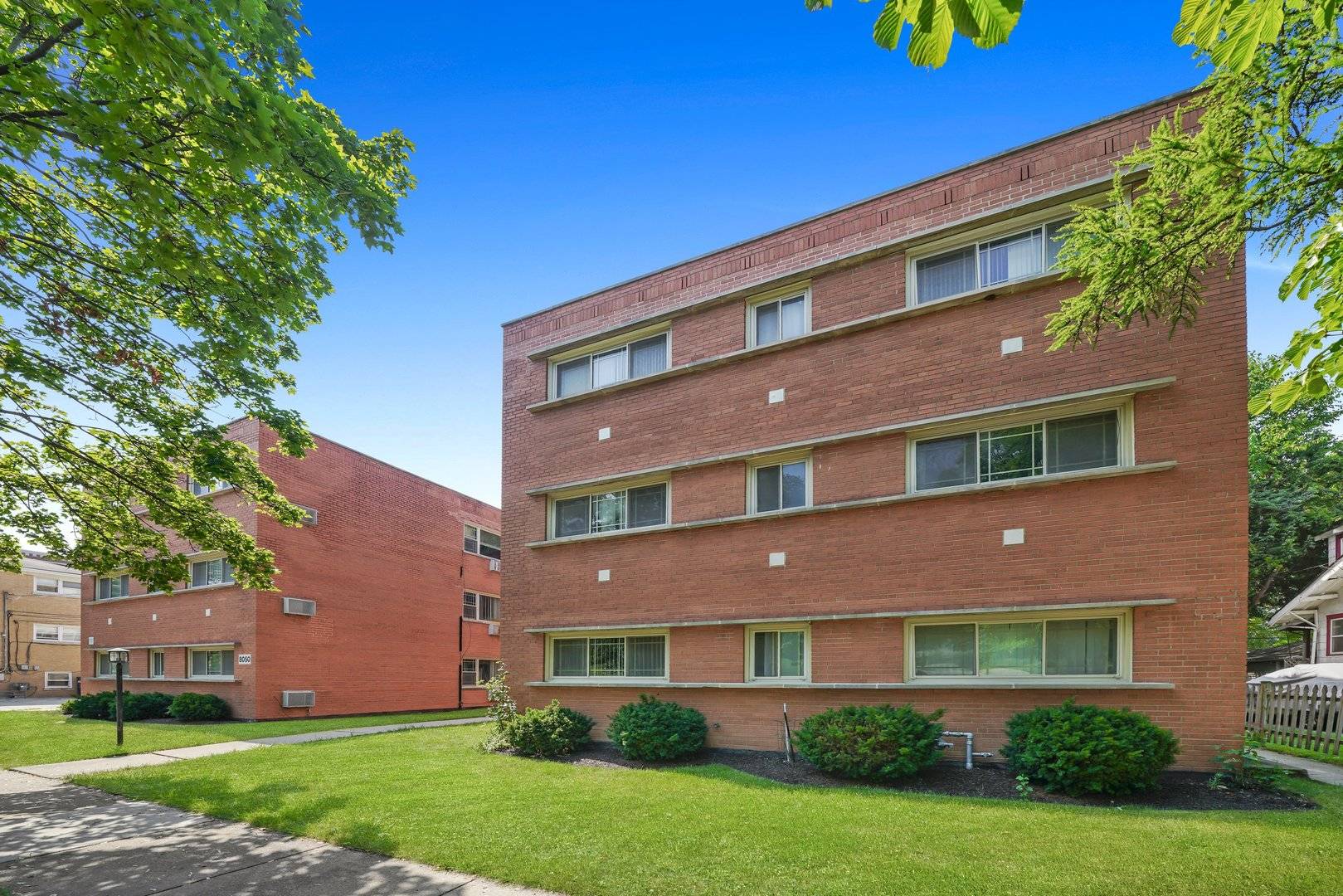 8054 Niles Avenue #GE, Skokie, IL 60077