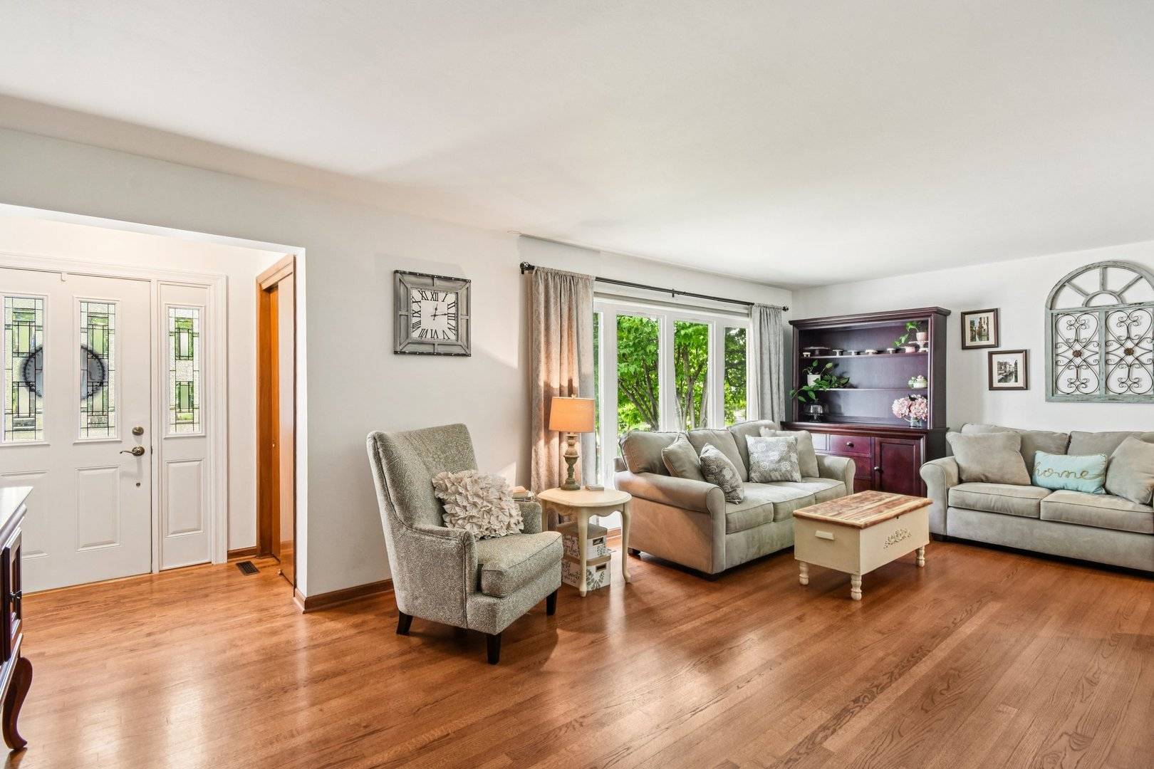 Schaumburg, IL 60193,632 Huntington Lane
