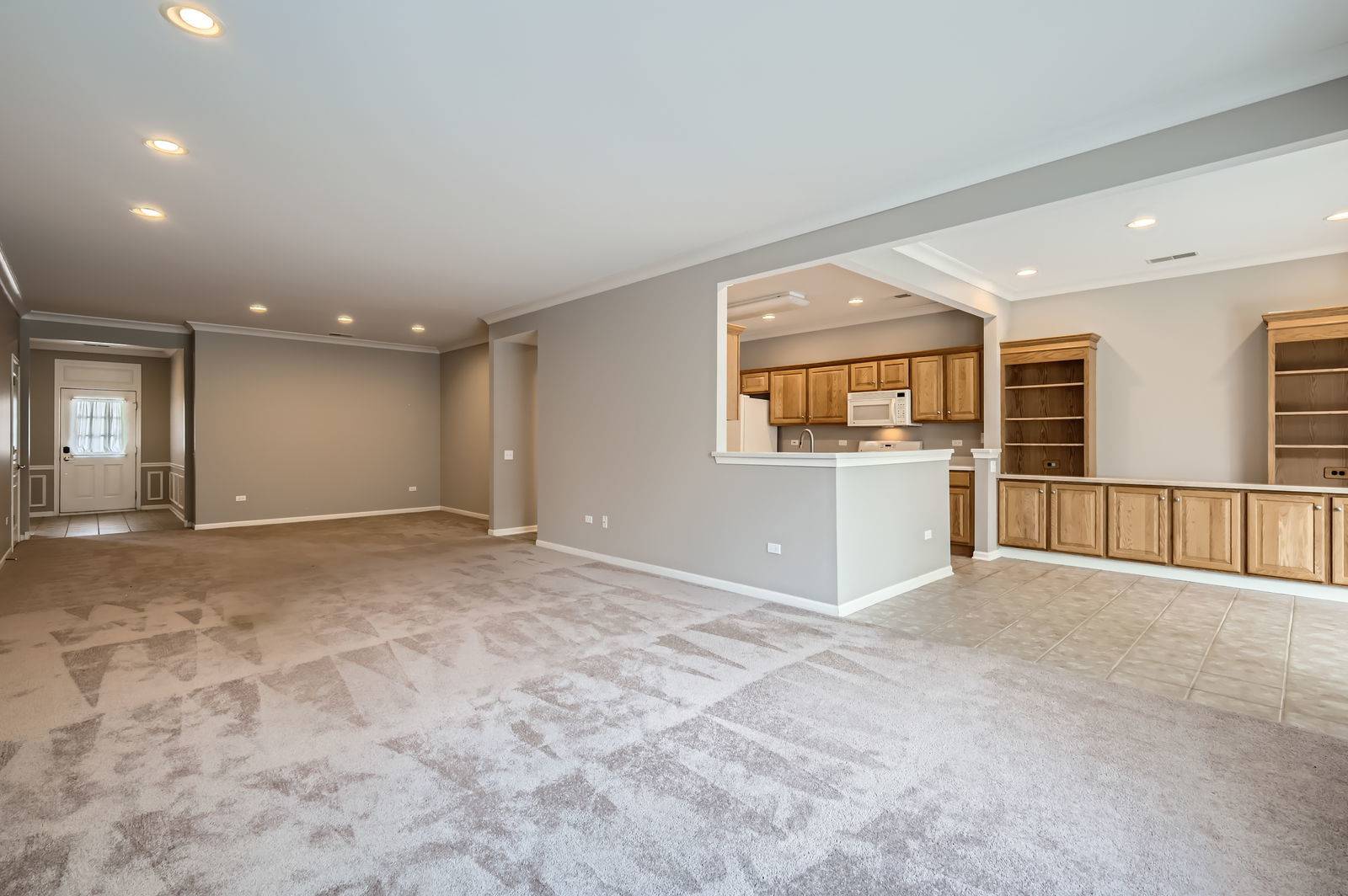 Huntley, IL 60142,13490 Honeysuckle Drive