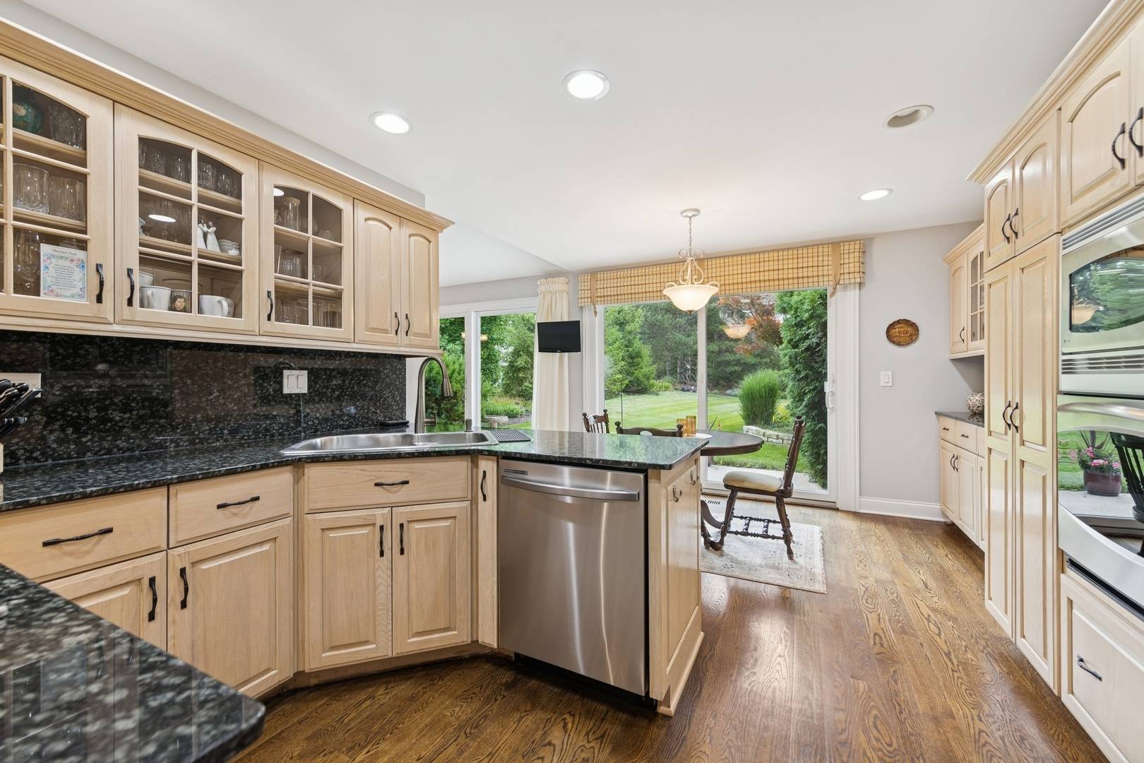 Oak Brook, IL 60523,100 Briarwood Circle