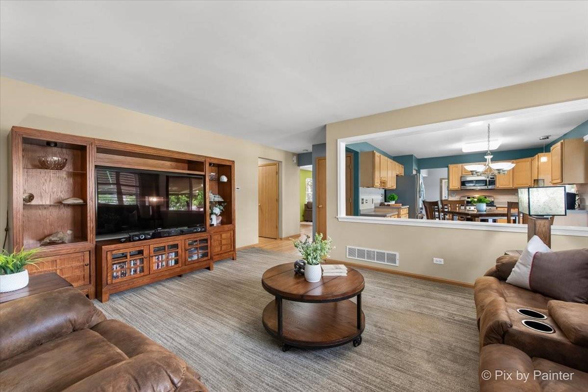 Elgin, IL 60123,2370 Nantucket Lane