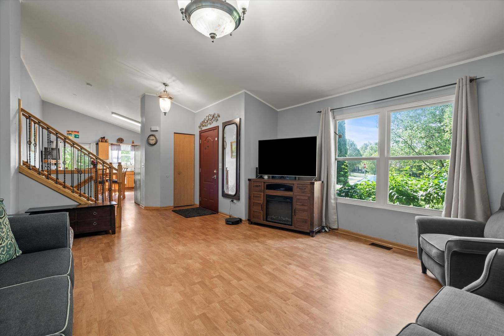 Crest Hill, IL 60403,21016 Longmeadow Drive