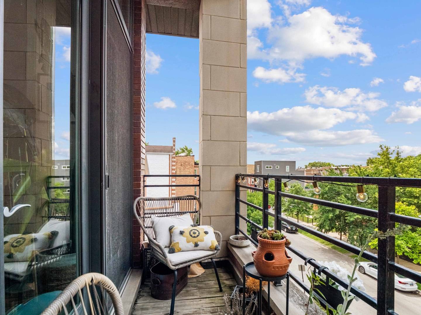 Chicago, IL 60622,1515 N Talman Avenue #3S