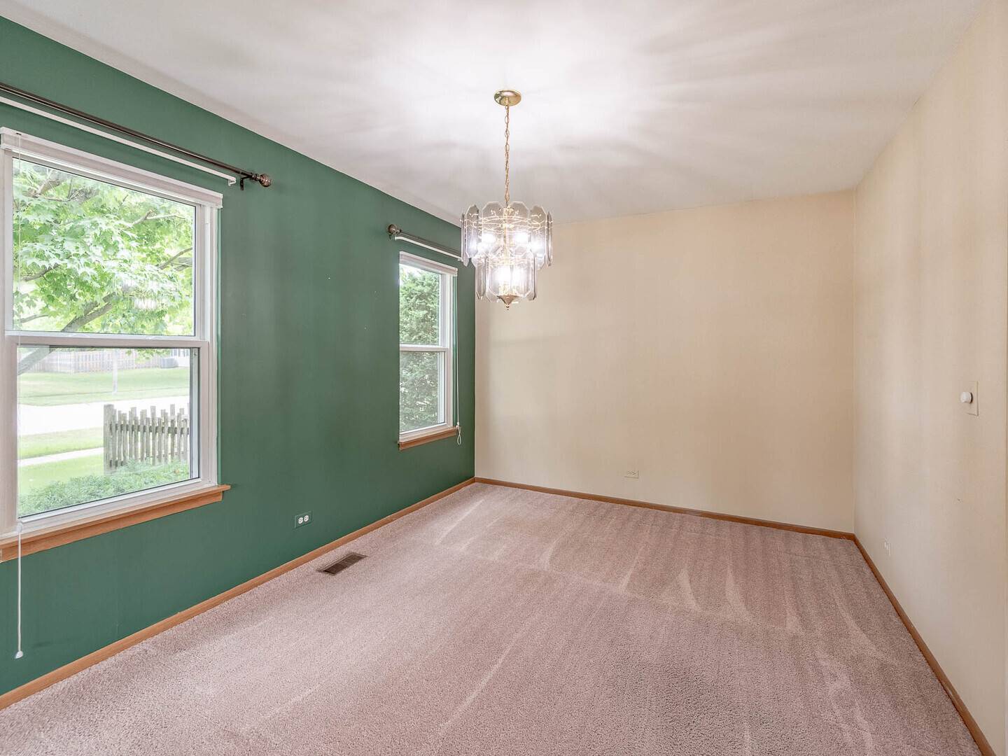 Algonquin, IL 60102,810 Fox Run Lane
