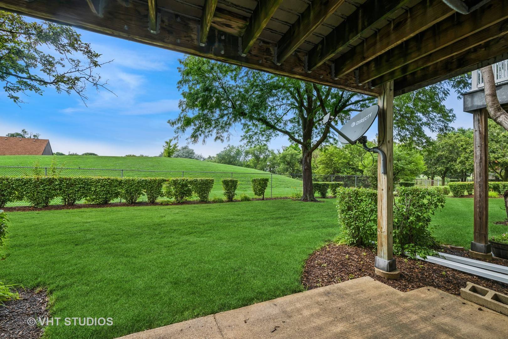 Schaumburg, IL 60194,600 Hanover Court #V1
