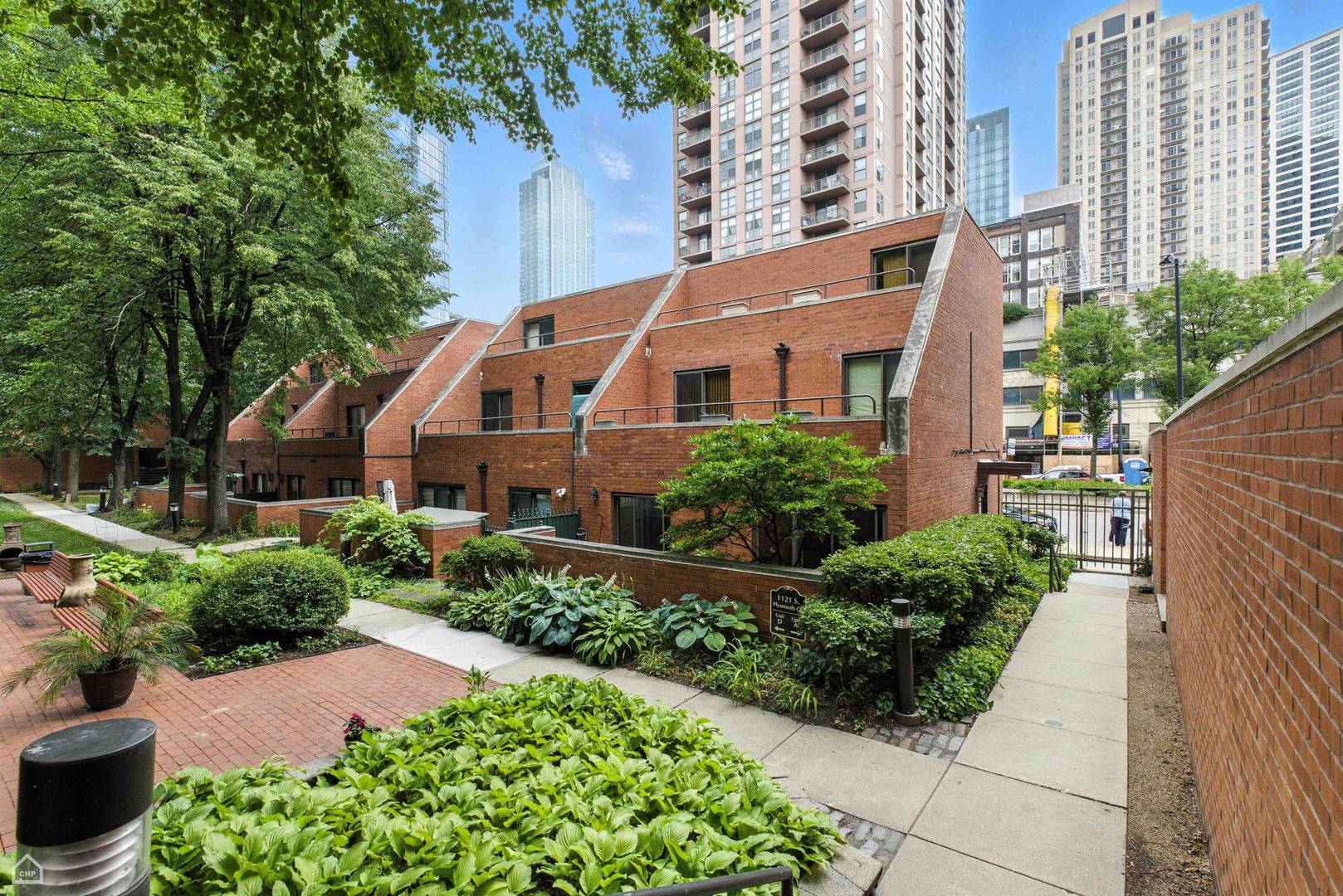1121 S Plymouth Court #A, Chicago, IL 60605