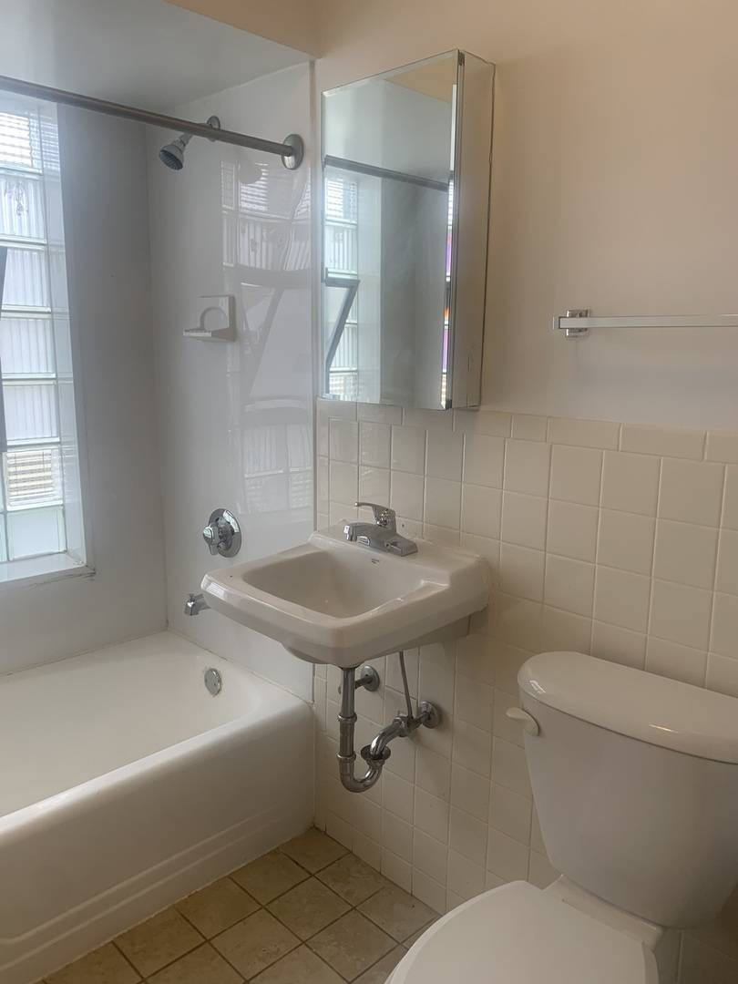 Cicero, IL 60804,5700 W 35th Street #8N