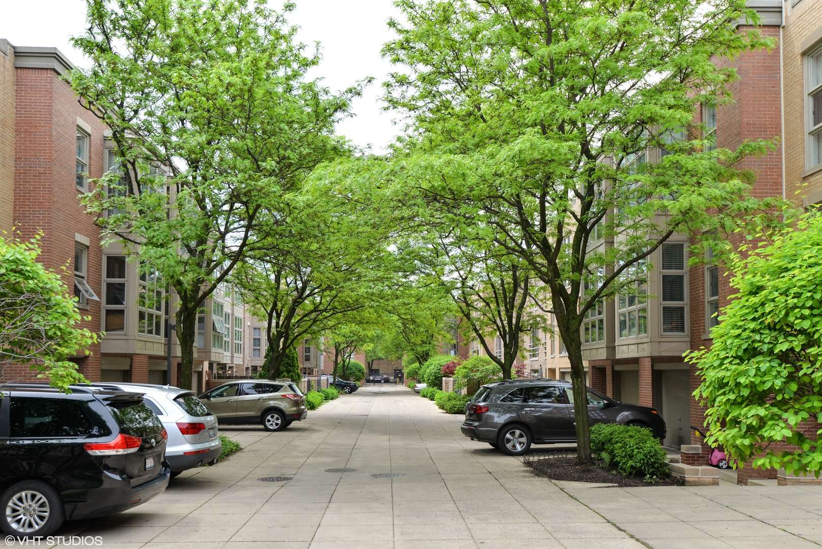 Chicago, IL 60614,2375 N Wayne Avenue