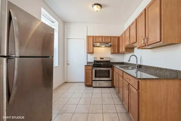 Chicago, IL 60615,5162 S King Drive #3