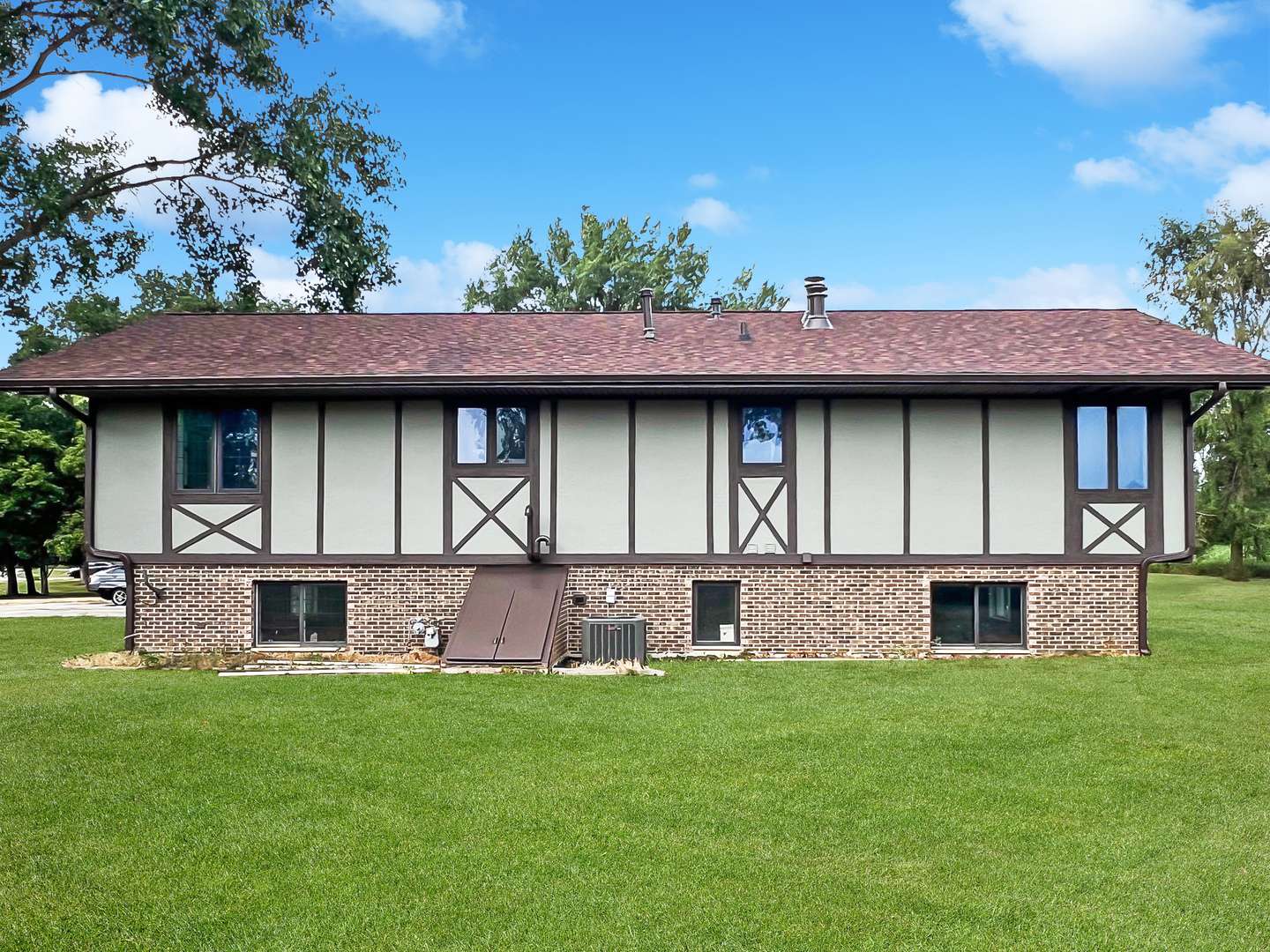 Beecher, IL 60401,27555 S Forest View Lane