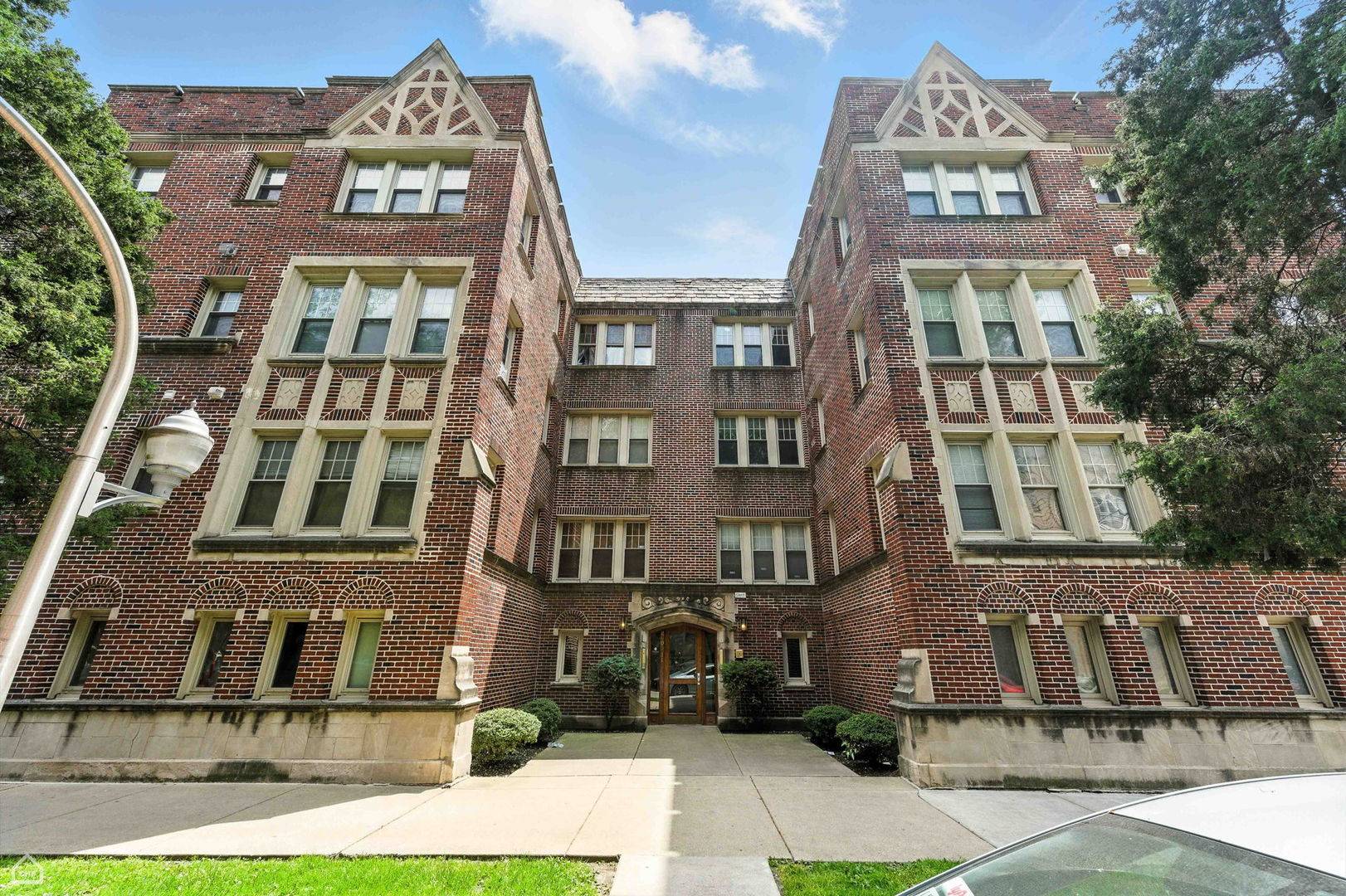 2611 W Rosemont Avenue #A, Chicago, IL 60659