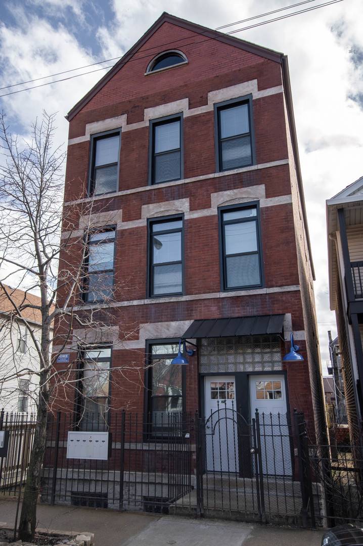 2117 W 18th Street #3R, Chicago, IL 60608