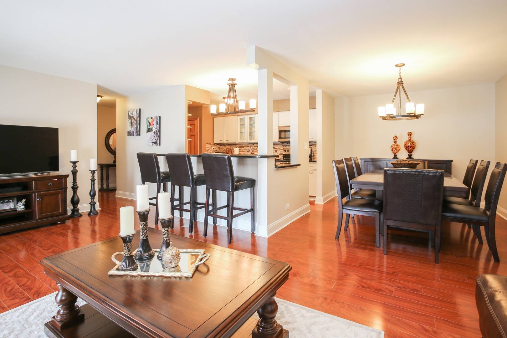Arlington Heights, IL 60005,1415 E CENTRAL Road #219C