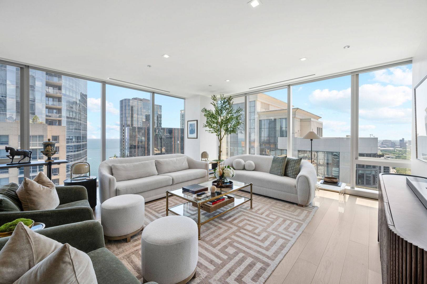 Chicago, IL 60601,363 E Wacker Drive #3109