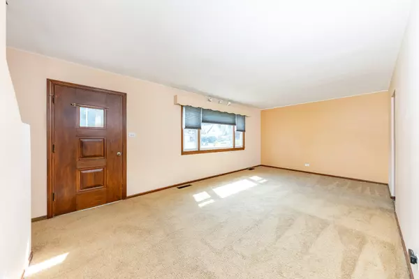 Chicago Ridge, IL 60415,10942 Moody Avenue