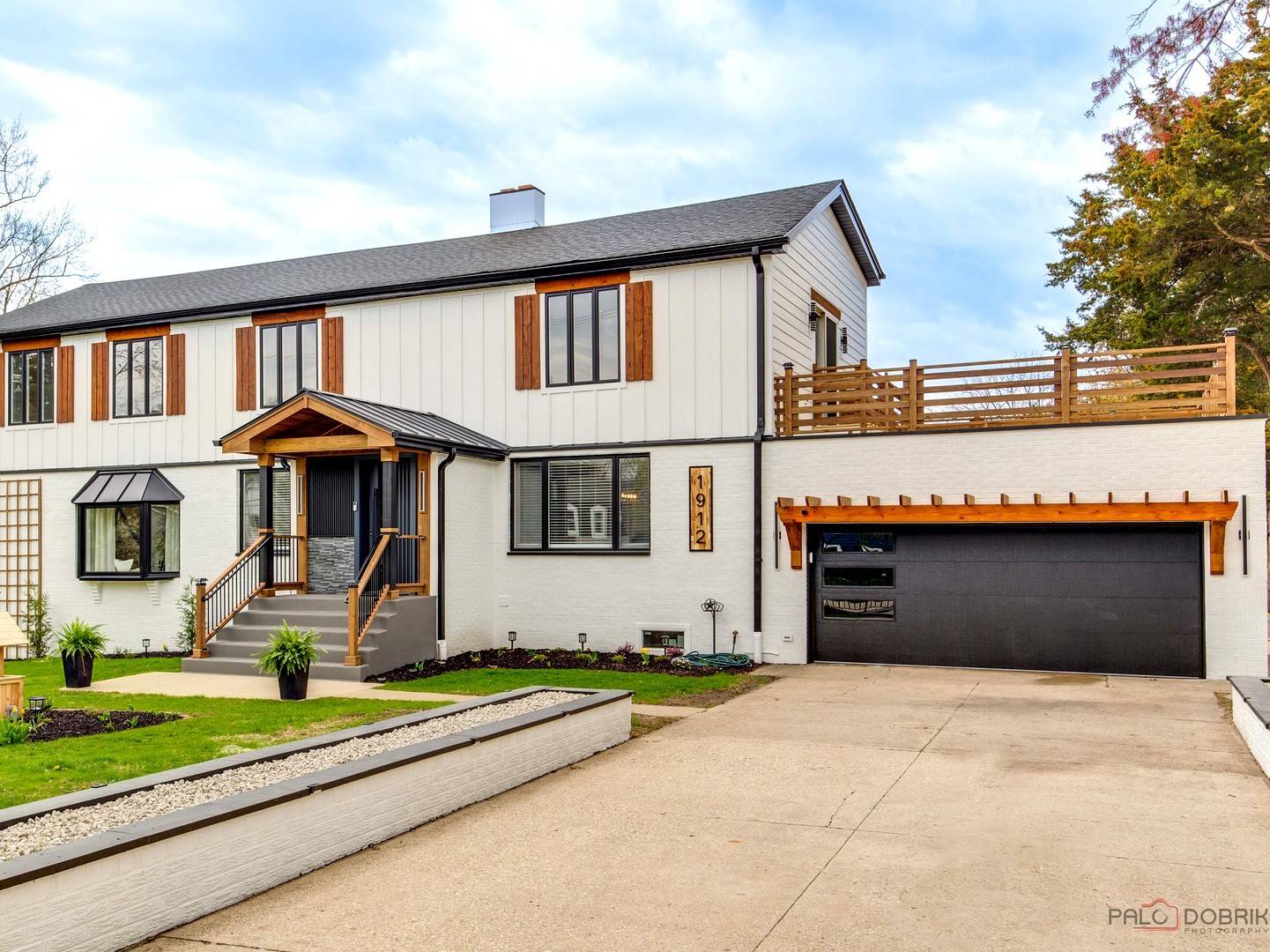 Wheaton, IL 60187,1912 N Summit Street