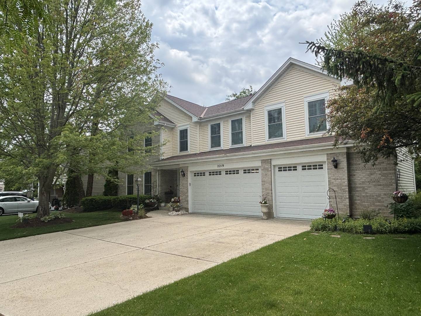 2219 Barrett Drive, Algonquin, IL 60102
