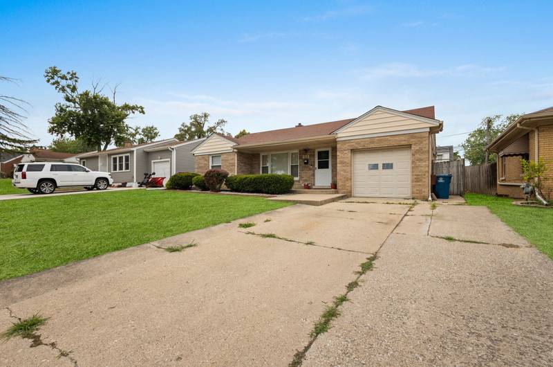 Chicago Heights, IL 60411,251 W 10th Street