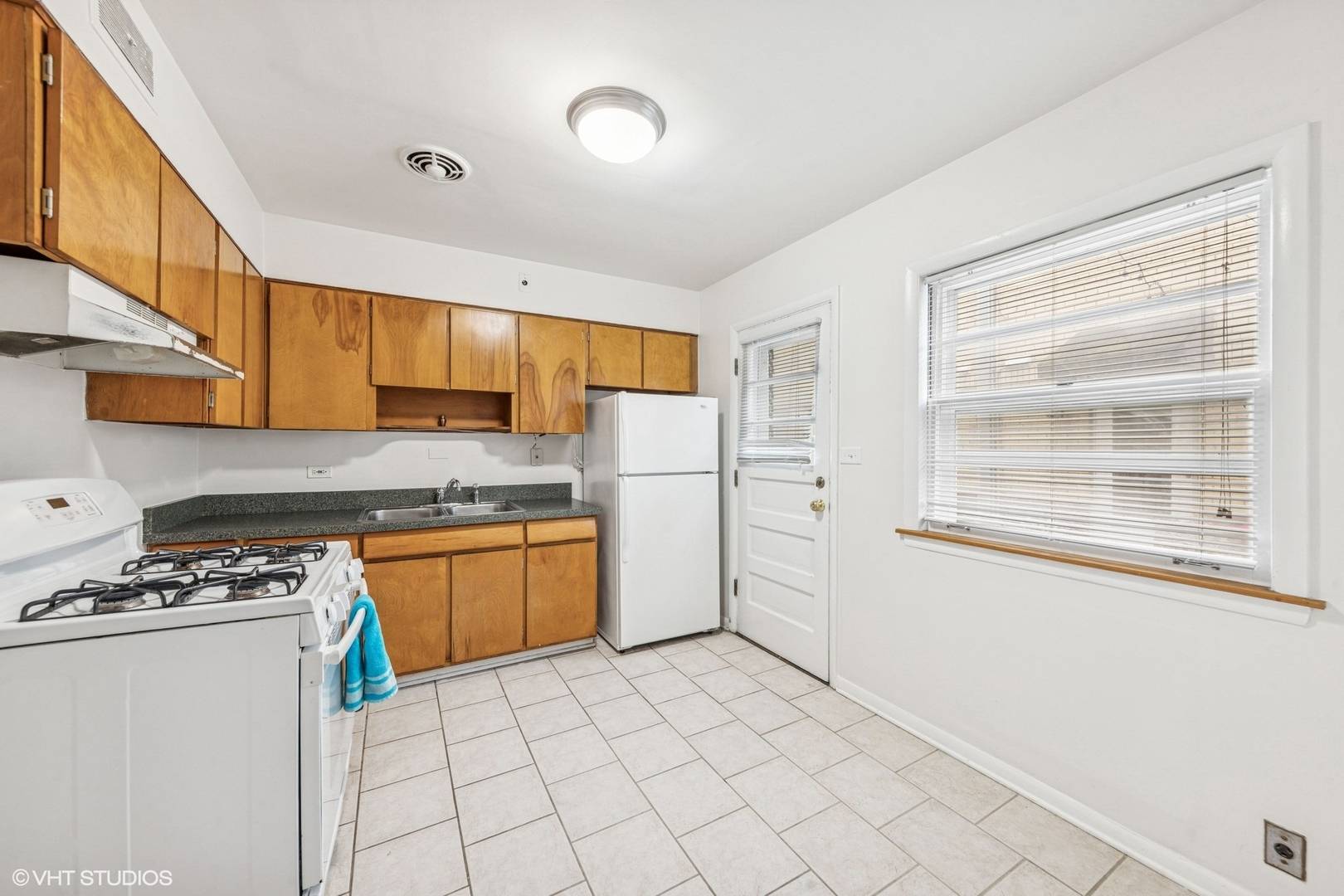 Oak Park, IL 60302,337 Wesley Avenue #C