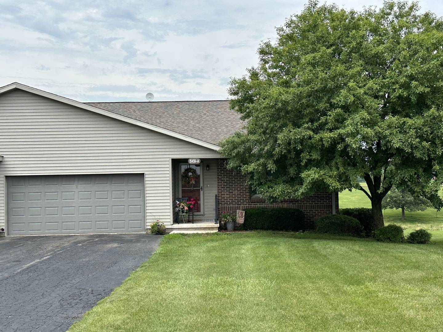 15459 Henry Road #A, Morrison, IL 61270