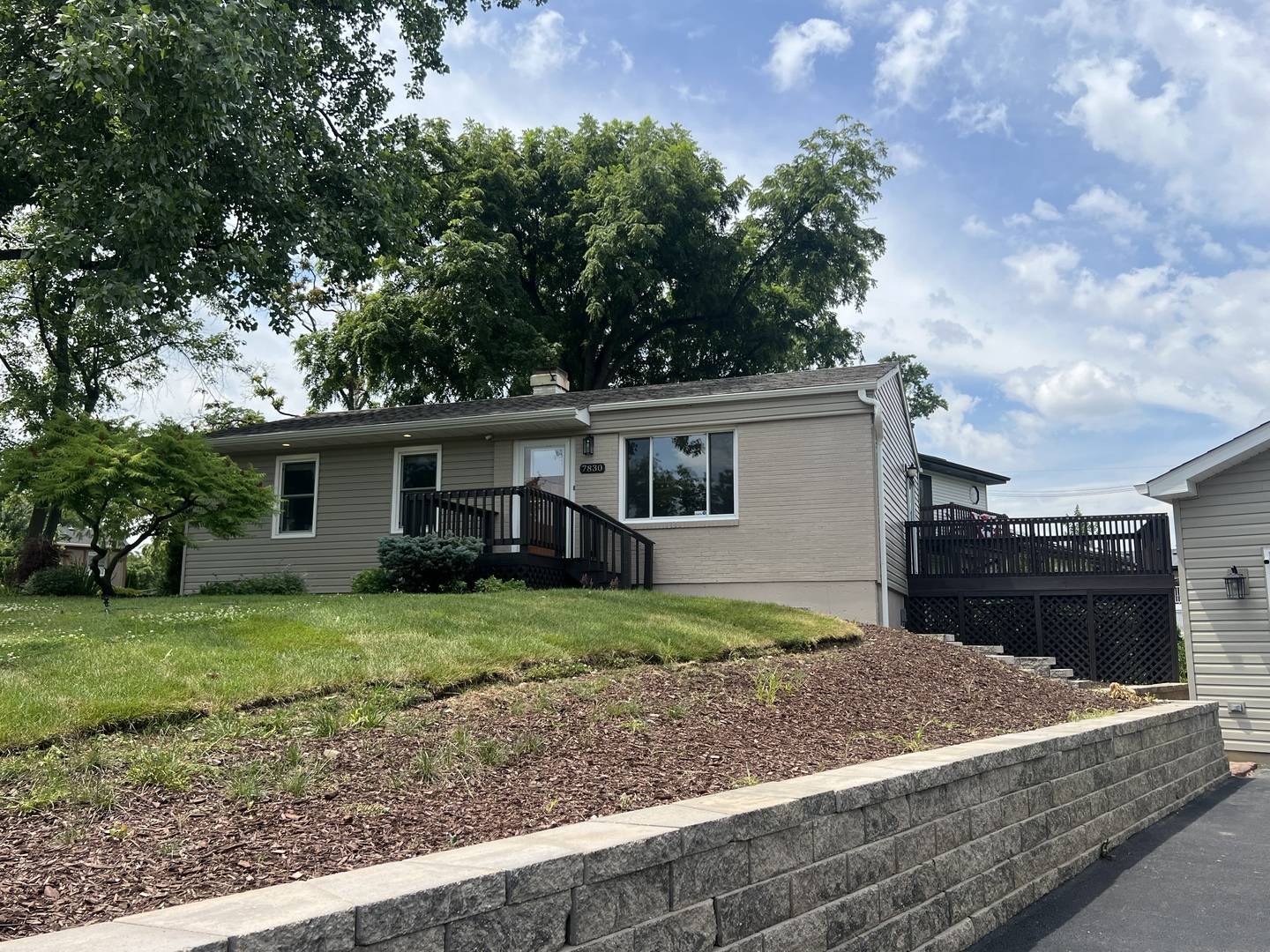 Woodridge, IL 60517,7830 Westview Lane