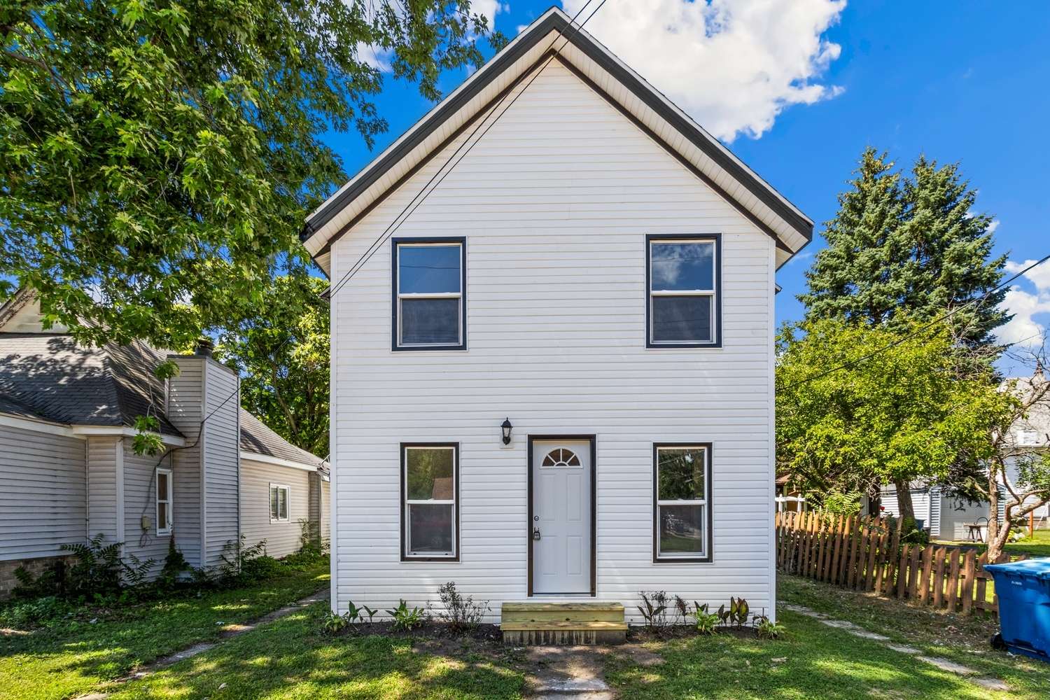 1213 W Fourth Street, Dixon, IL 61021