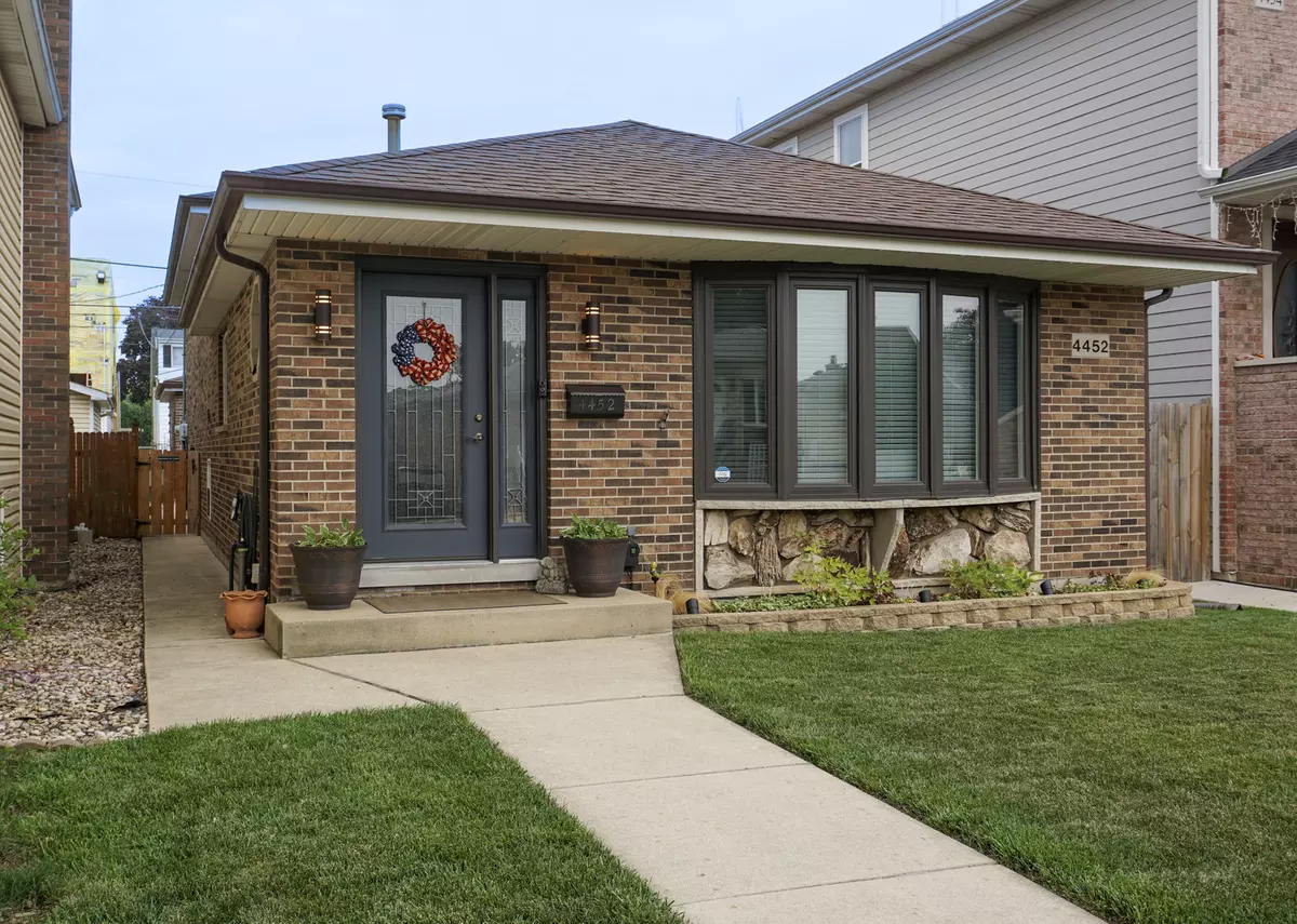 Harwood Heights, IL 60706,4452 N NEWLAND Avenue