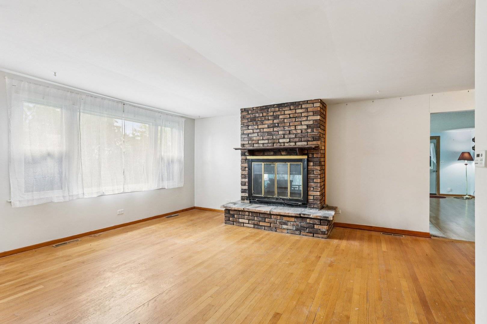 Round Lake Beach, IL 60073,602 Daisy Lane