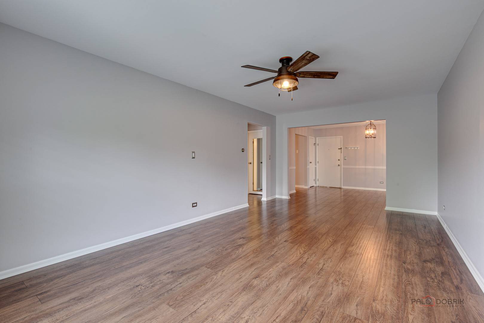 Libertyville, IL 60048,350 Brainerd Avenue #7B