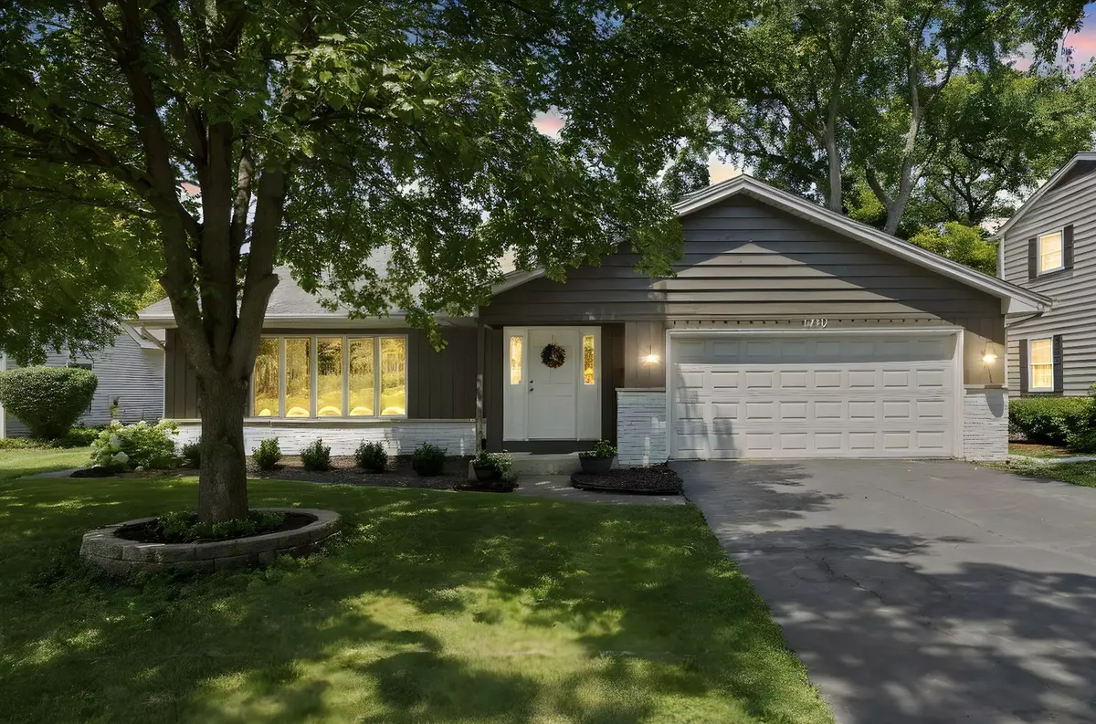 Wheaton, IL 60189,1410 S Main Street
