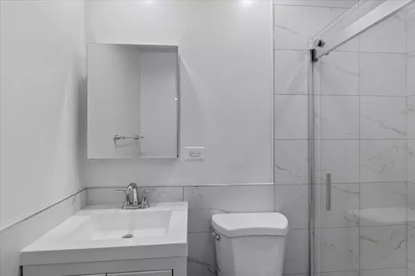 Chicago, IL 60657,541 W OAKDALE Avenue #217