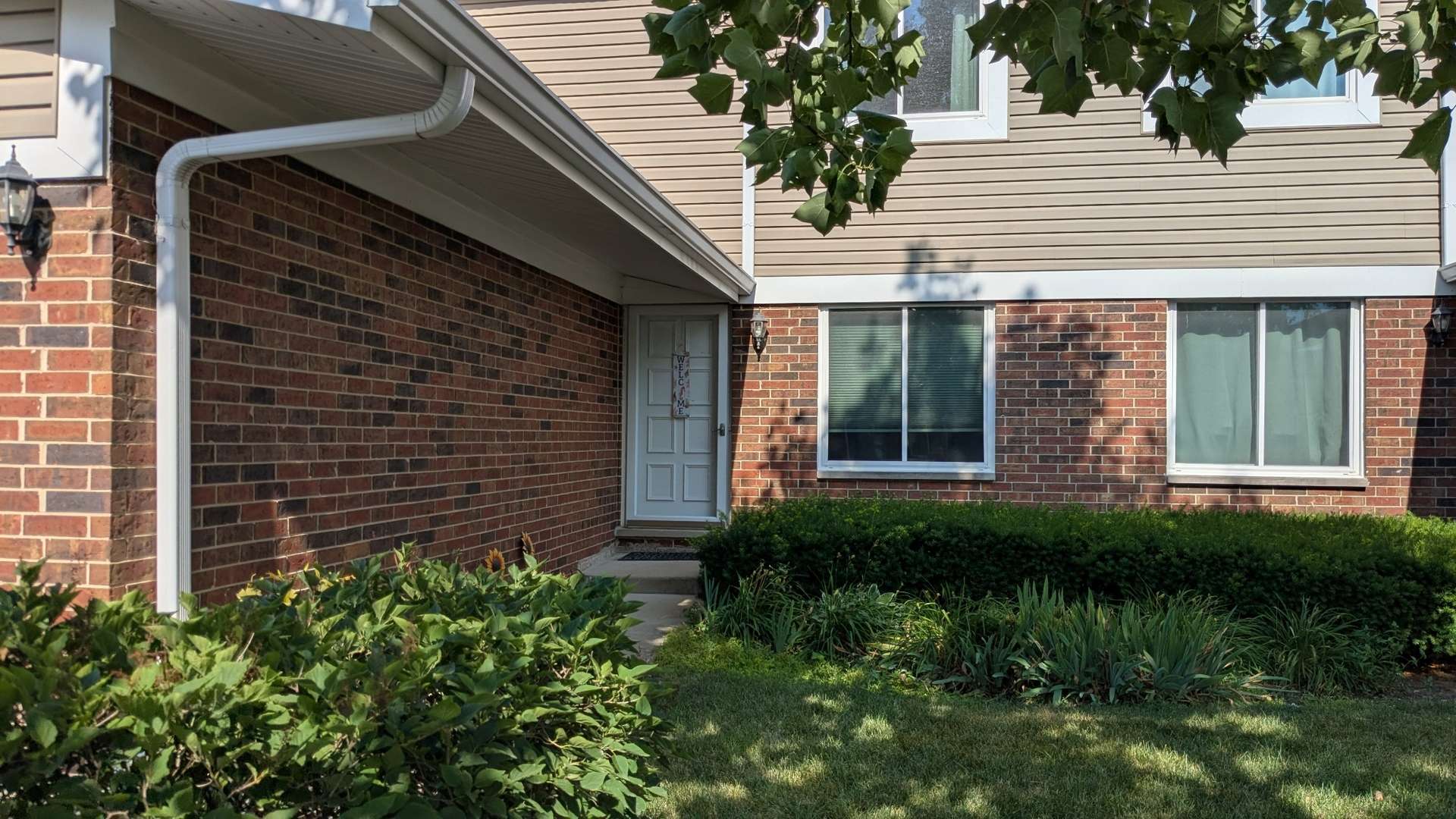1991 N Williamsburg Drive, Palatine, IL 60074