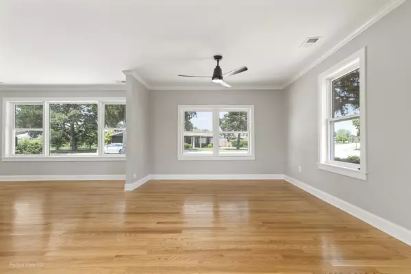 Norridge, IL 60706,8331 W Gunnison Street