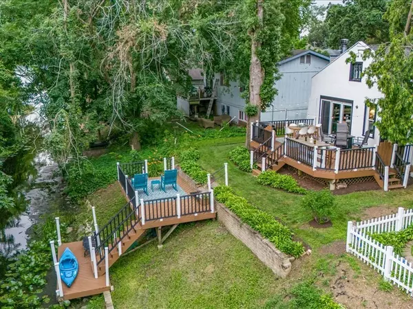 Crystal Lake, IL 60014,95 Bayberry Drive