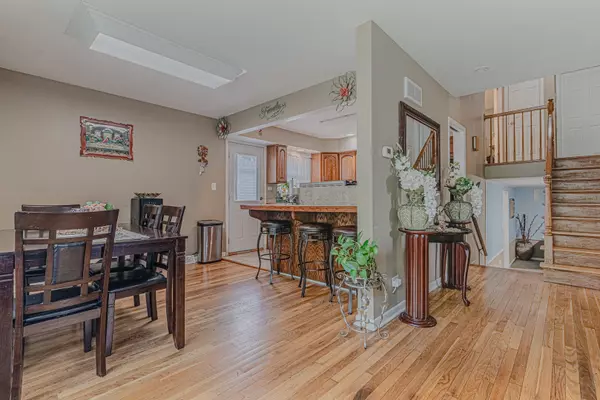 Elgin, IL 60123,374 Heine Avenue
