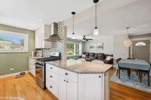 Park Ridge, IL 60068,1308 Hoffman Avenue