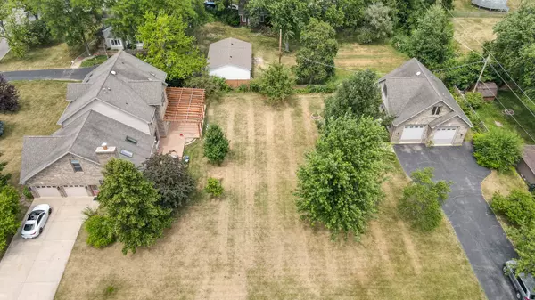 New Lenox, IL 60451,115 E Woodlawn Road