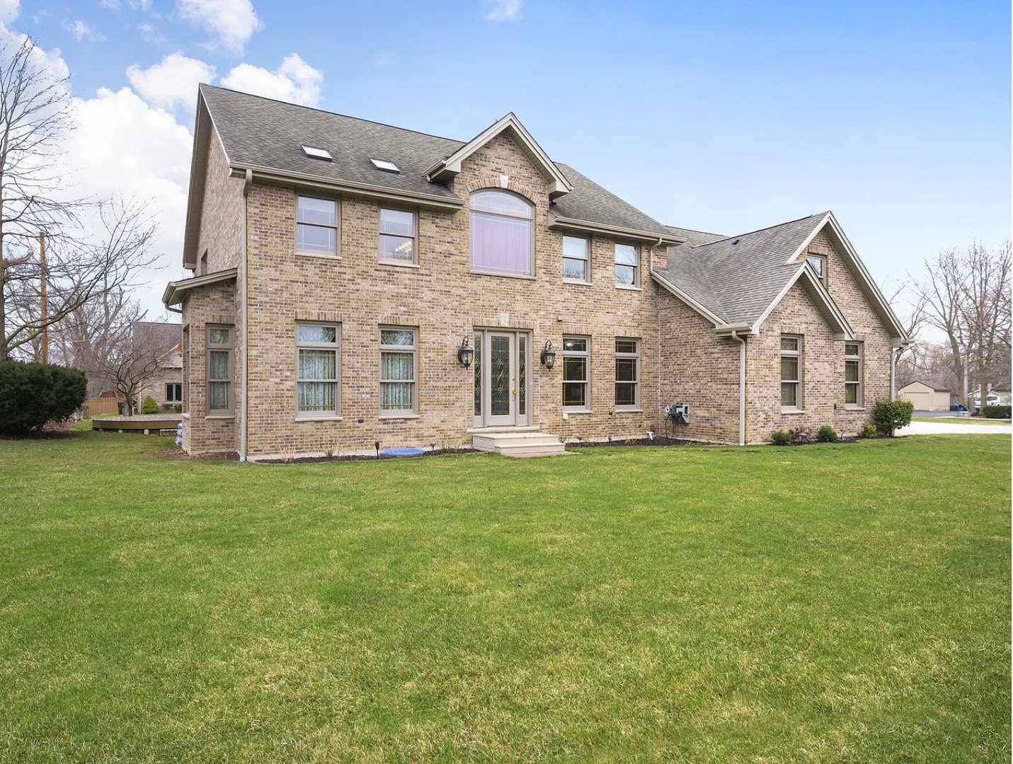 115 E Woodlawn Road, New Lenox, IL 60451