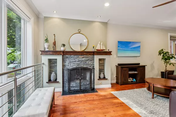 Chicago, IL 60622,1431 N Artesian Avenue #1