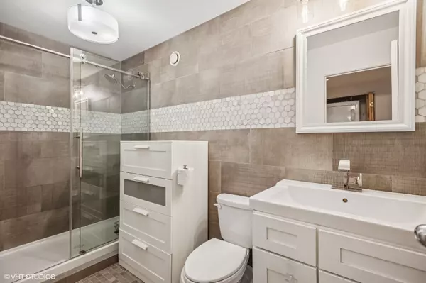 Chicago, IL 60605,40 E 9th Street #903