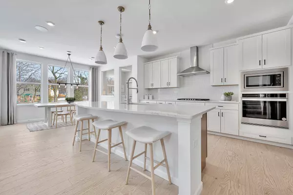 Naperville, IL 60564,2543 Mallet Court