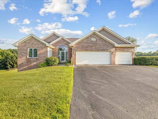 7227 Hawthorne Ridge, Roscoe, IL 61073