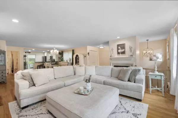 Geneva, IL 60134,818 Evernia Court