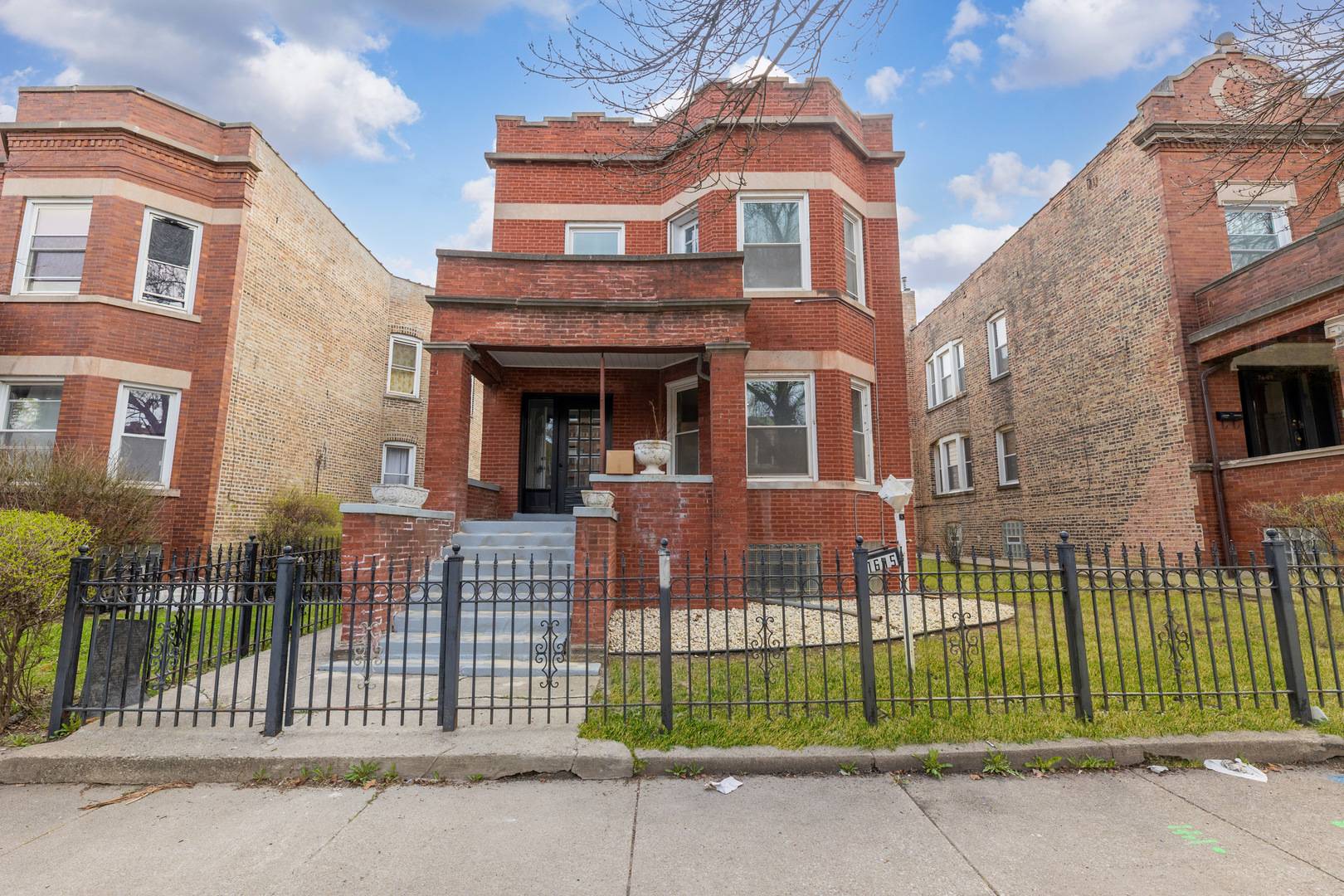 Chicago, IL 60620,7645 S Morgan Street