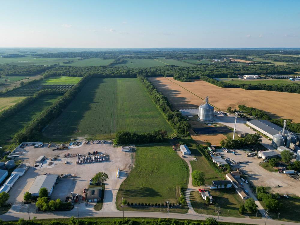 Marengo, IL 60152,21820 W Railroad Street