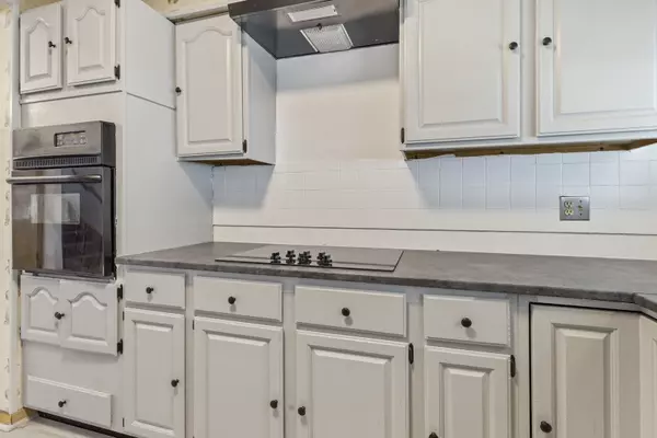 Chicago, IL 60617,8716 S Merrill Avenue