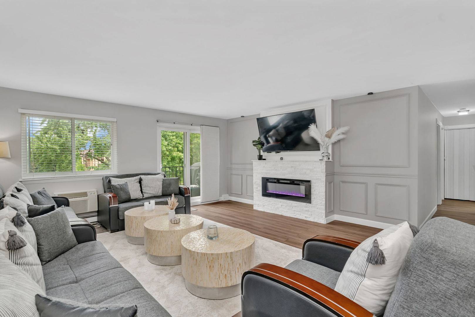 Naperville, IL 60563,520 Burning Tree Lane #306